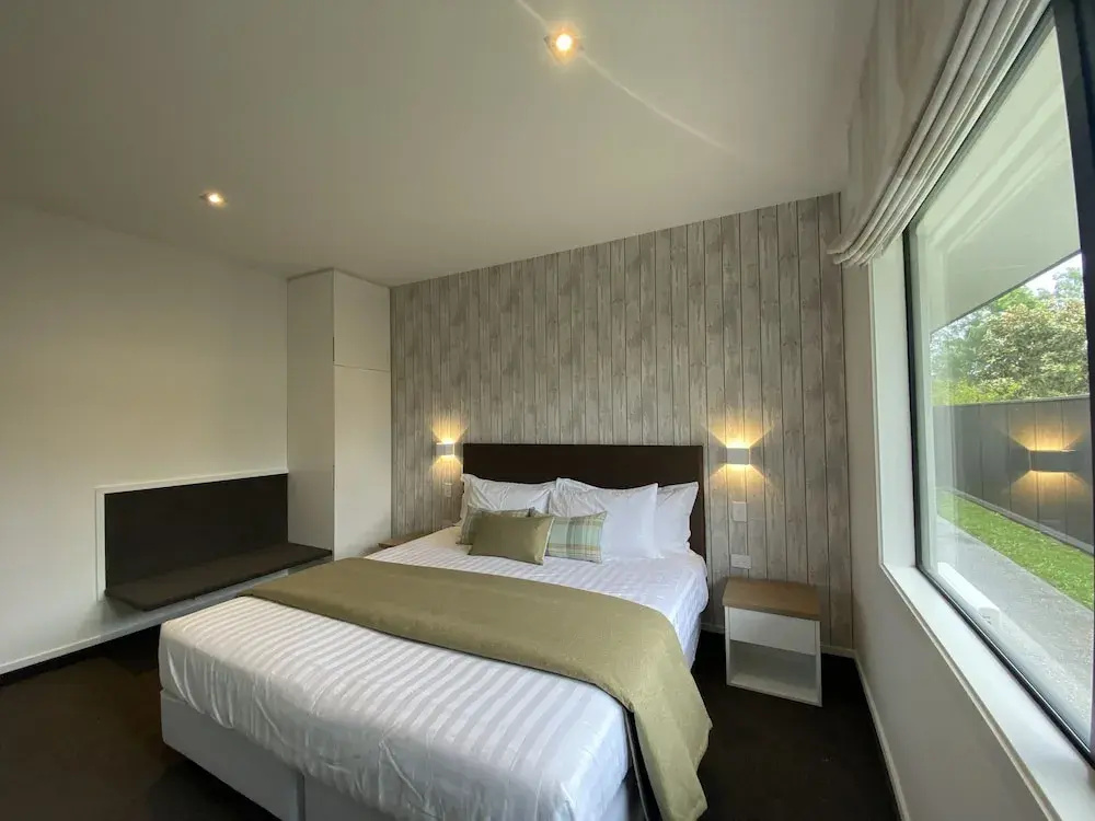 1 Bedroom Suite