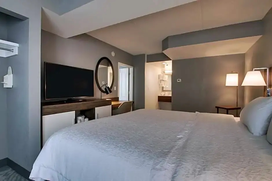 Sextuple Family Suite