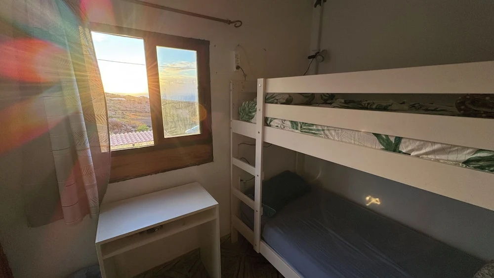 Bed in Dorm with sea view