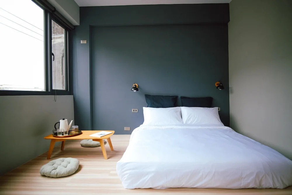 Standard Double room with harbour view (full double bed)