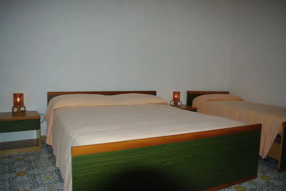 Classic Quadruple room with mountain view