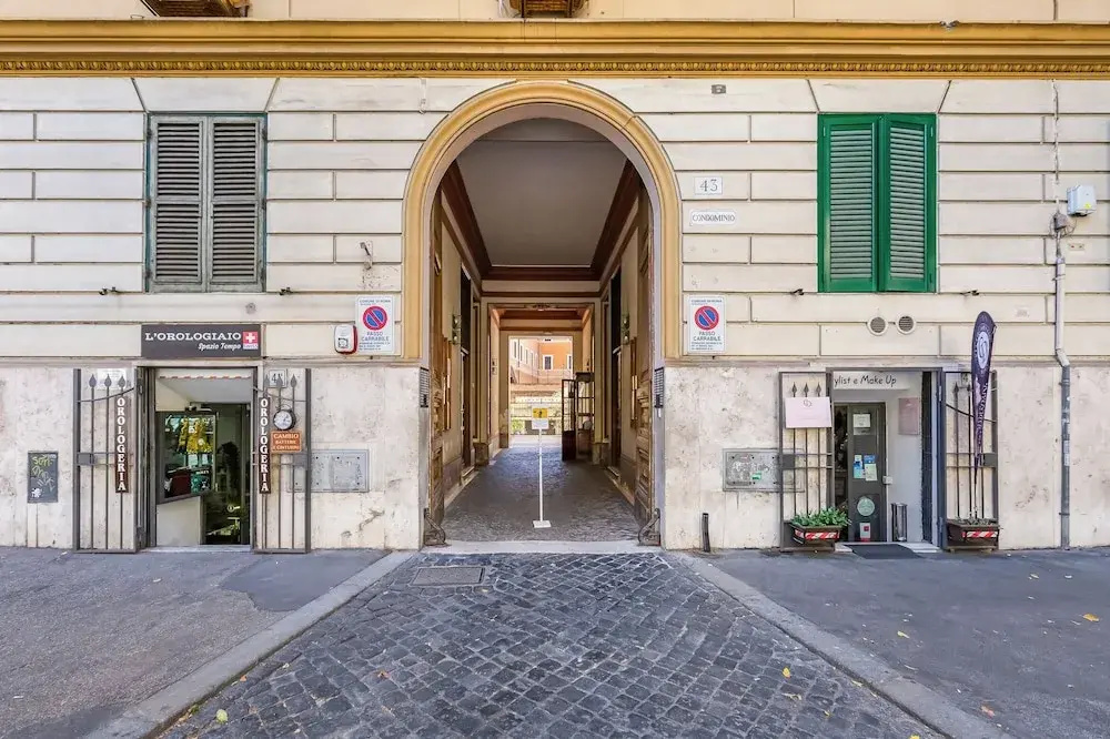 Crescenzio St Peter House