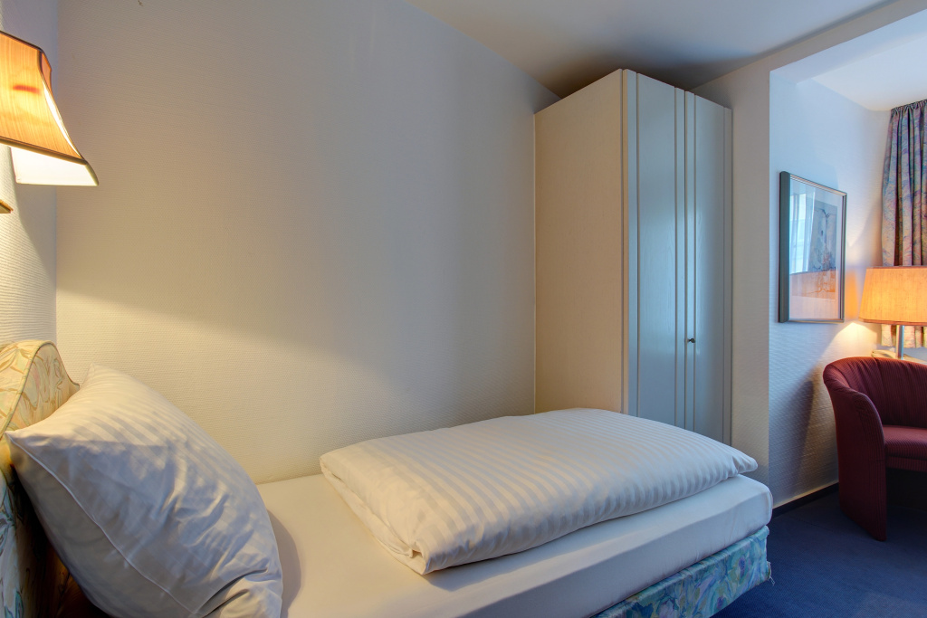 Centro Hotel Arde Koln, Trademark Collection by Wyndham — 4
