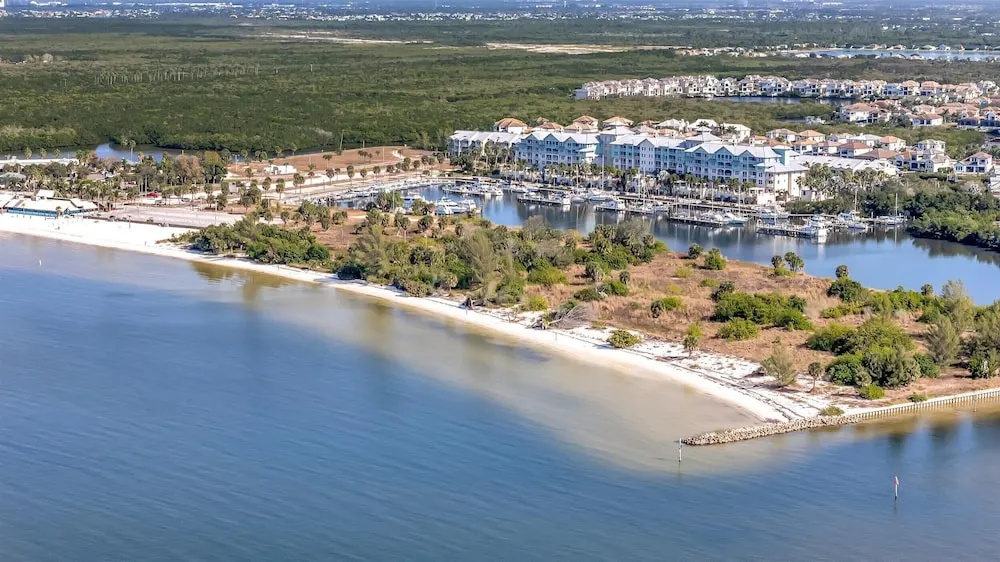 The Mangrove Waterfront Pool Hot Tub Near Beach