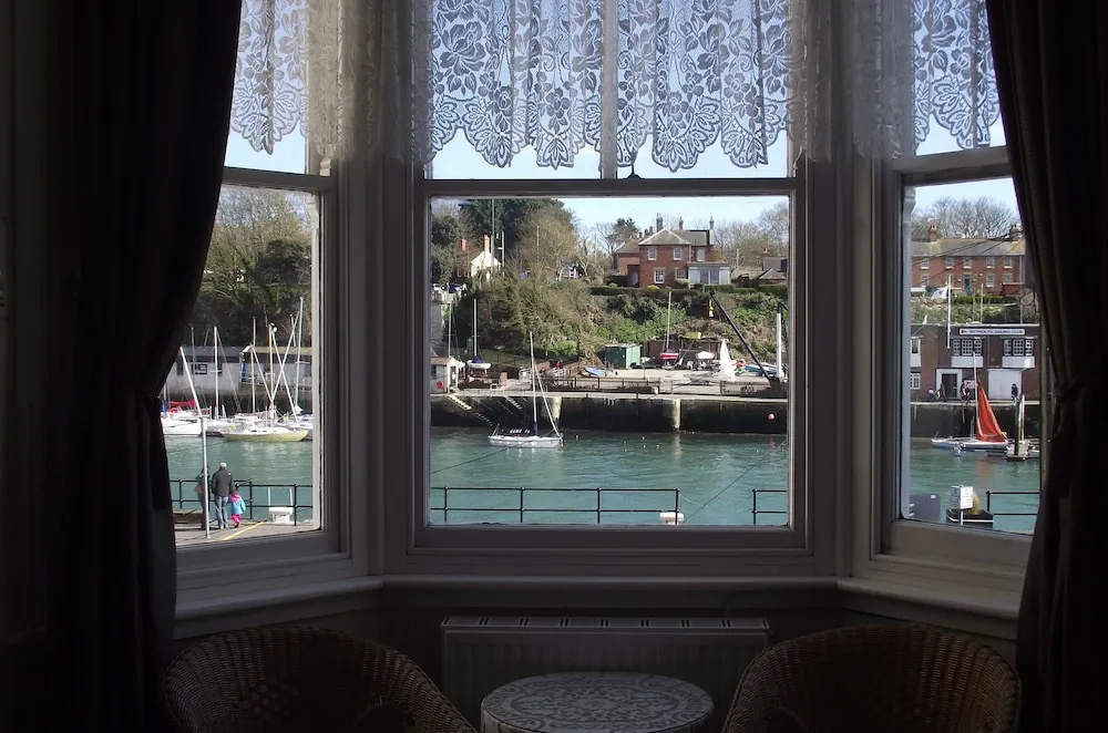 Deluxe Double room with harbour view (twin beds)