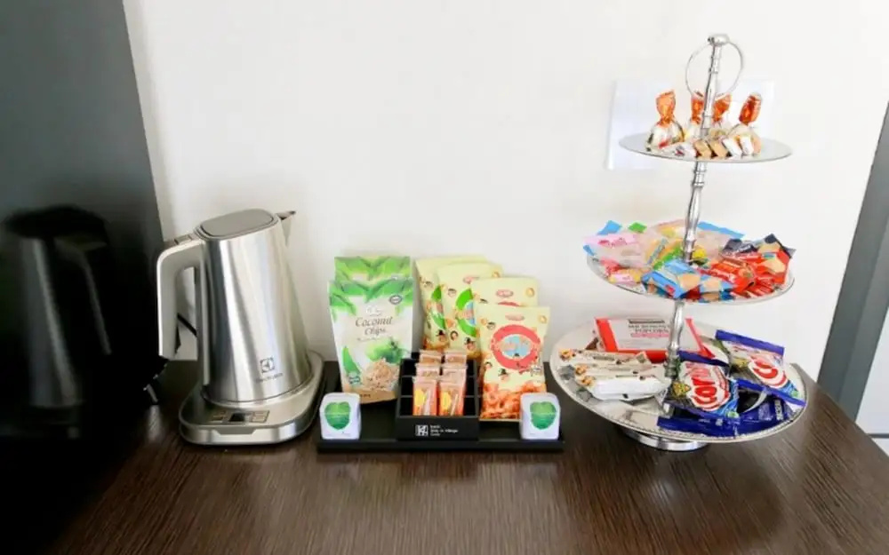 Food & Beverage