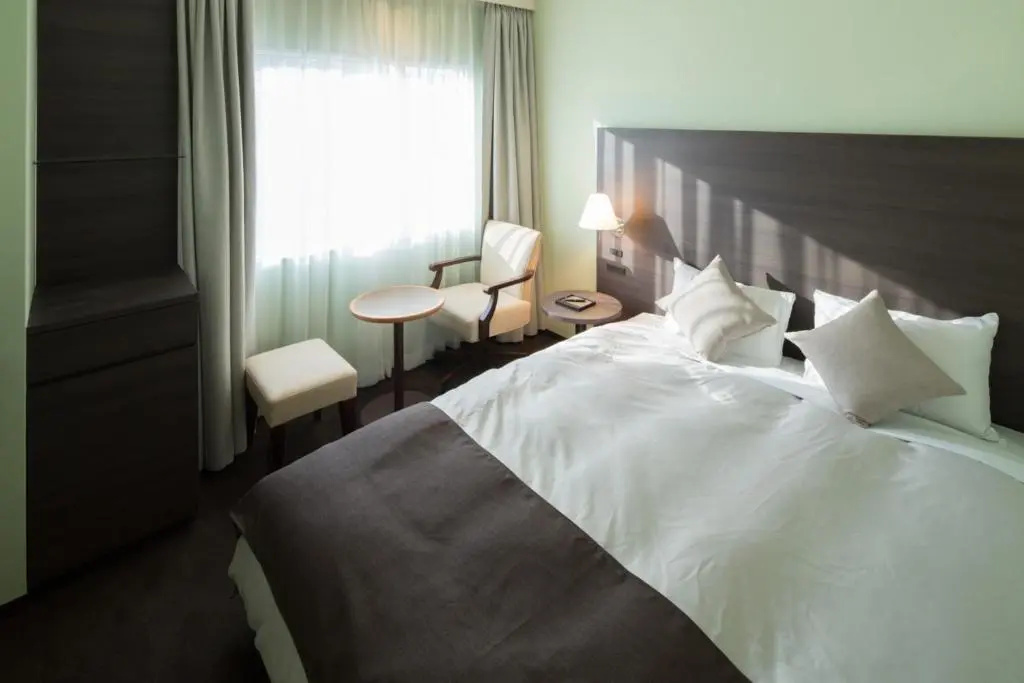 Double room (full double bed)