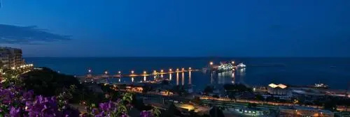 Beach & Waterfront