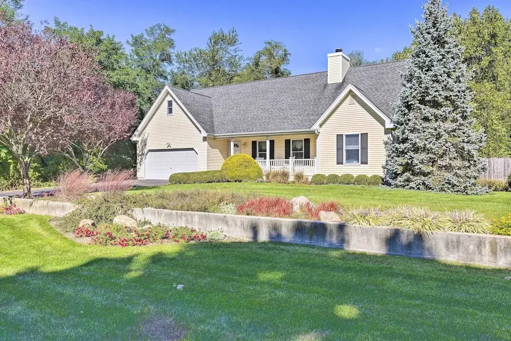 < 1 Mi to Beach: Luxury North Fork Retreat w/ Deck