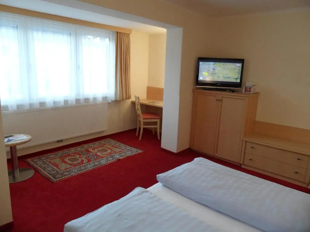 Katrin Pension - Chambres