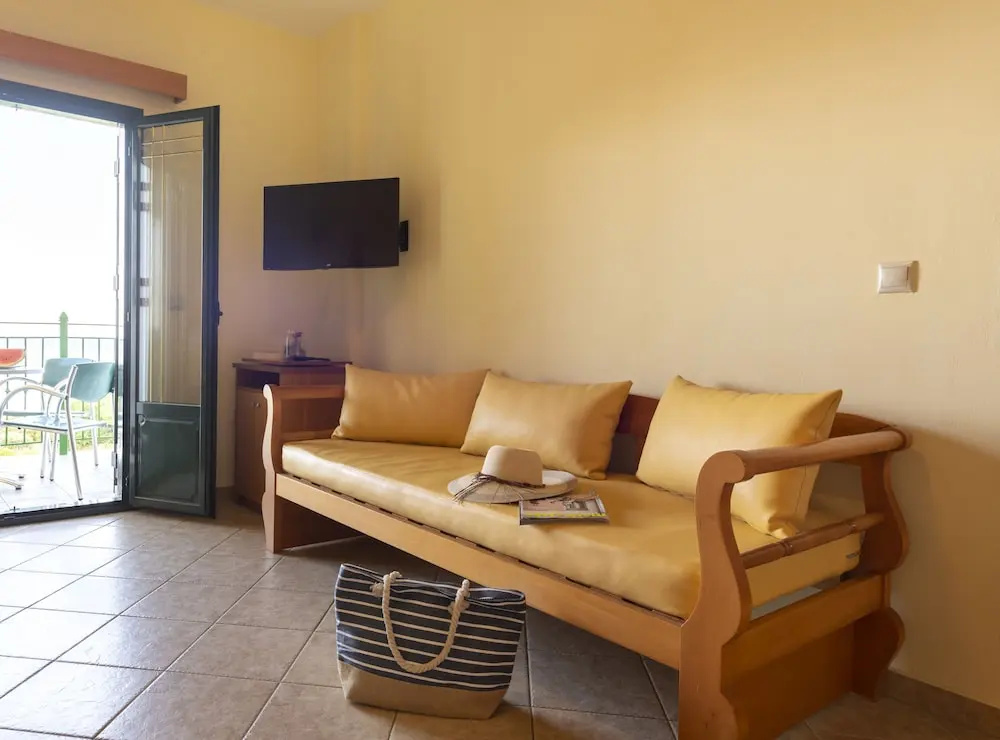 1 Bedroom Apartment with sea view