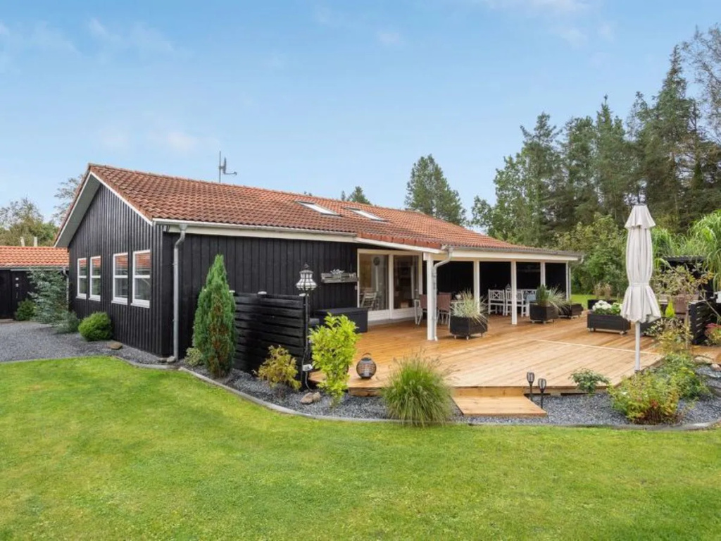 "Almen" - 400m from the sea in NE Jutland