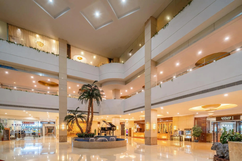 Lobby & Reception