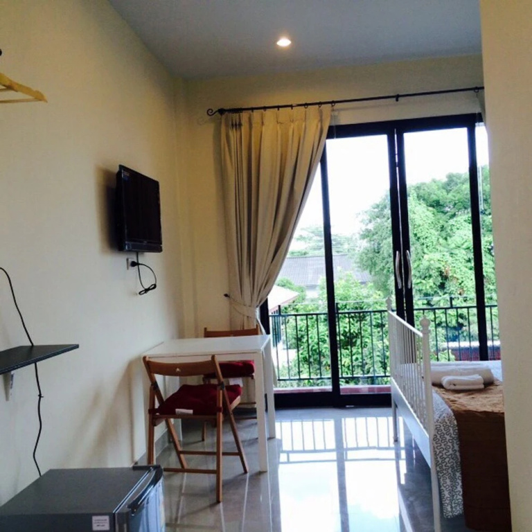 Montra Nakhon Guesthouse - Chambres