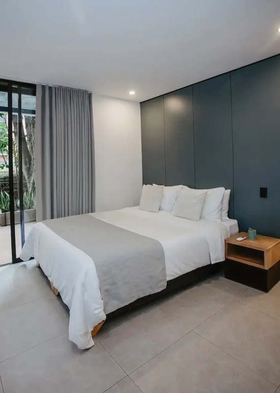 Premier room