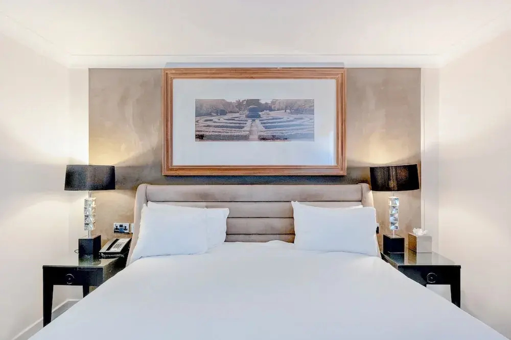 Superior Double Suite (full double bed)