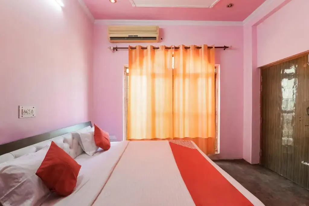 Red Building Guest House by OYO Rooms