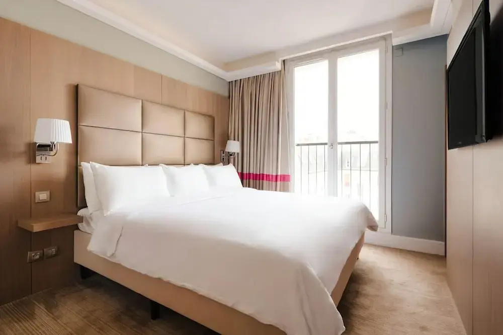 L’Edmond Hotel Parc Monceau 78