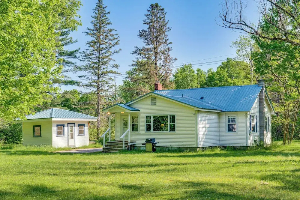Cozy Cottage: Near Ski Bretton Wood & Franconia
