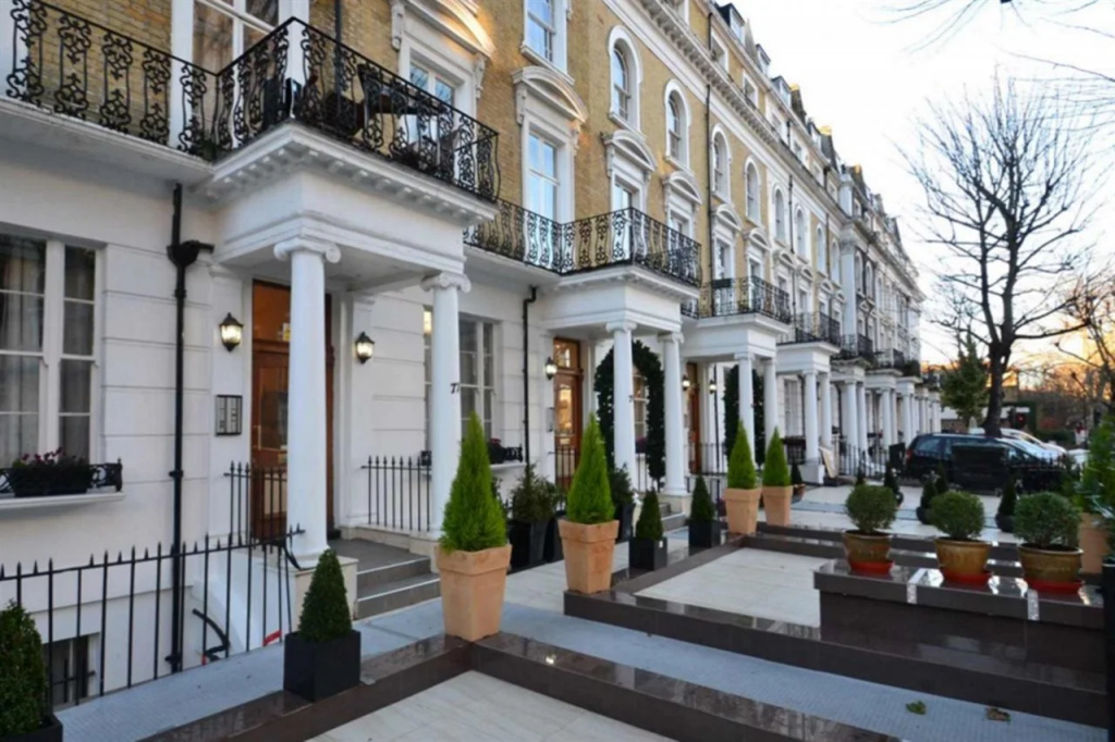 Hyde Park Suites