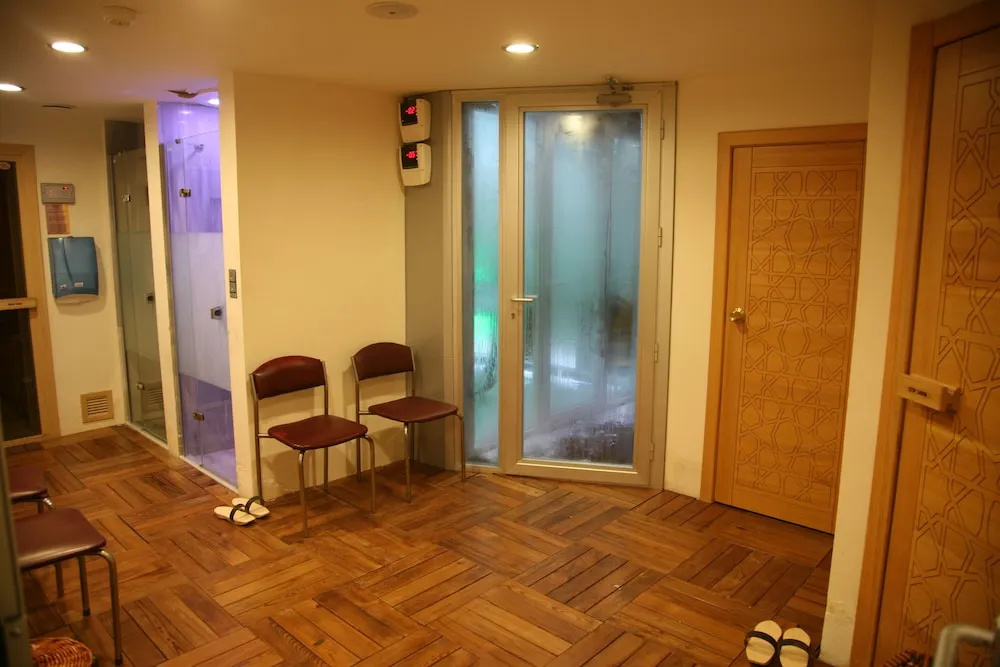 Cetin Otel - Général