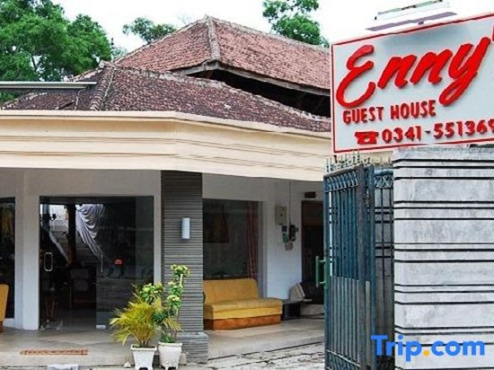 Enny's Guest House in Malang