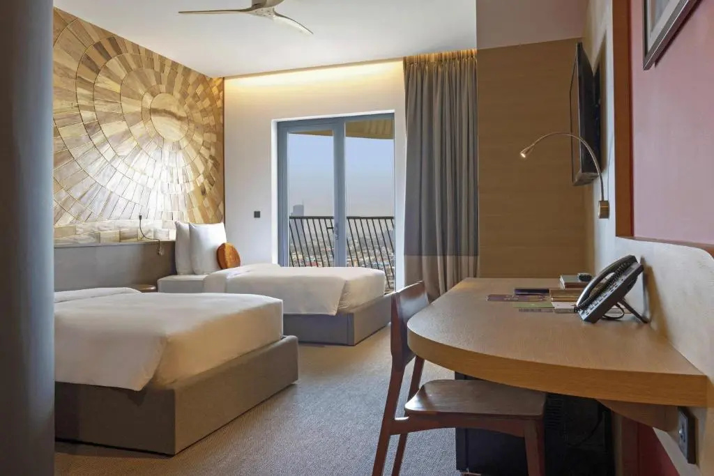 Deluxe Double room with balcony (twin beds)