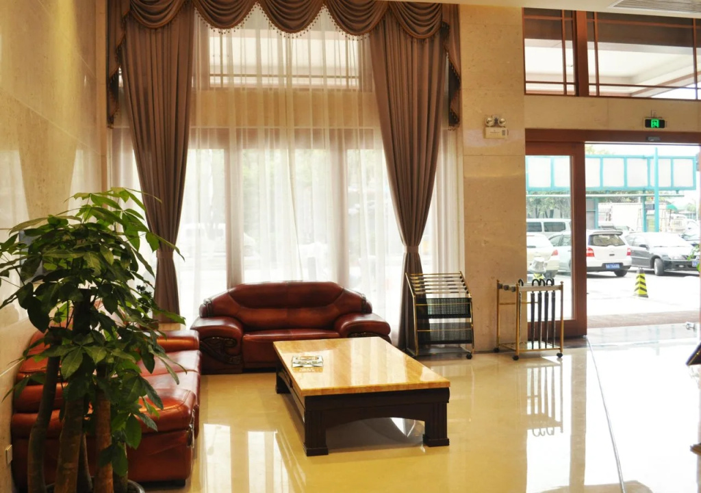 Lobby & Reception