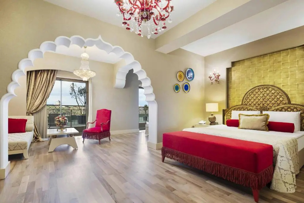 Double Suite (full double bed)