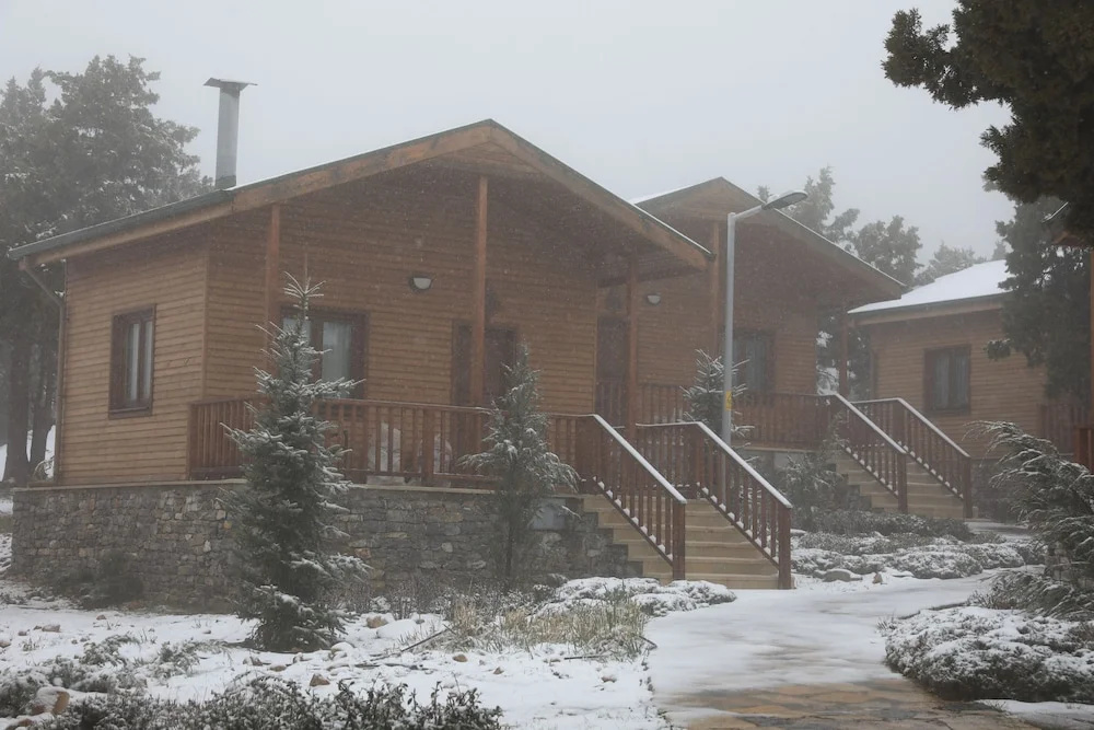 Bağbaşı Yaylası Bungalov Evleri