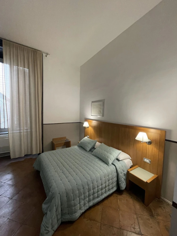 Classic Double room (full double bed)