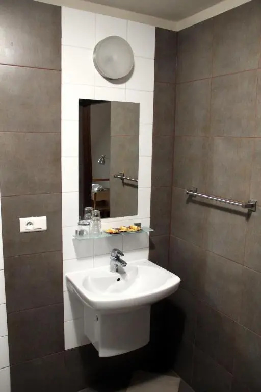 Dom Gosci Opactwa Benedyktynow - Chambres