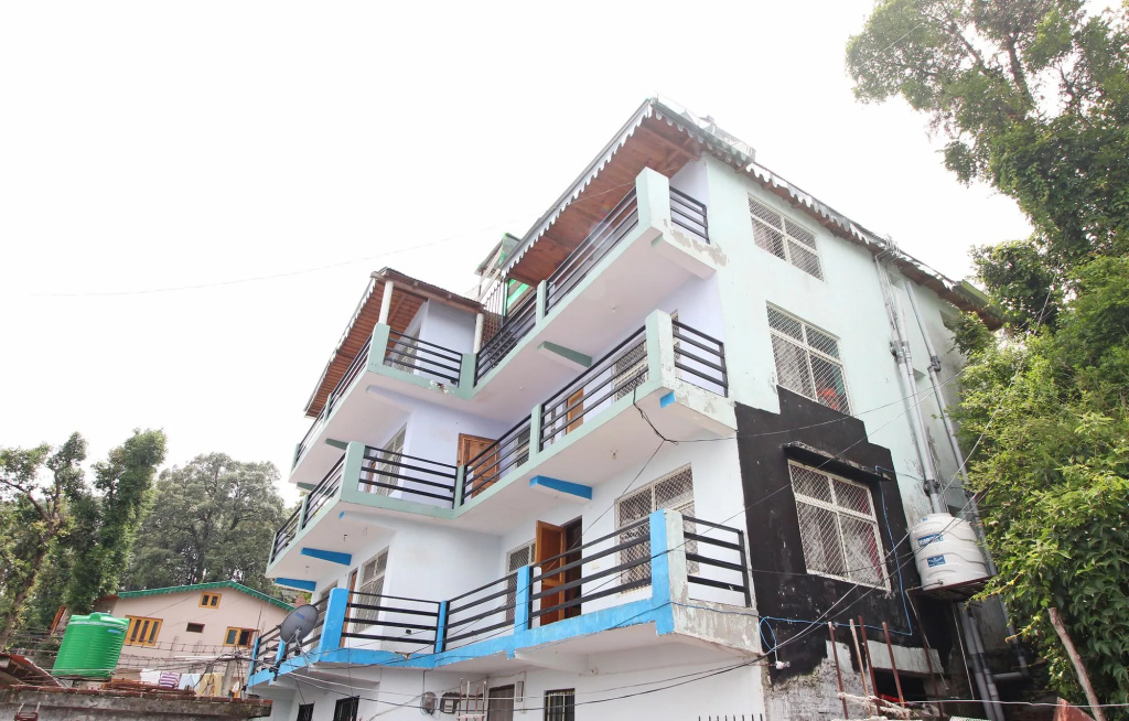Js Homes by OYO Rooms