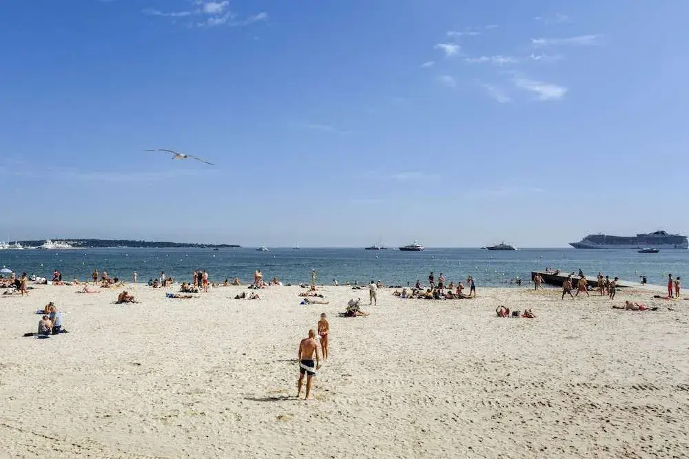 Beach & Waterfront