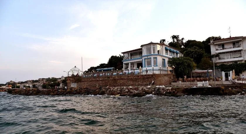 Pyrgos Hotel