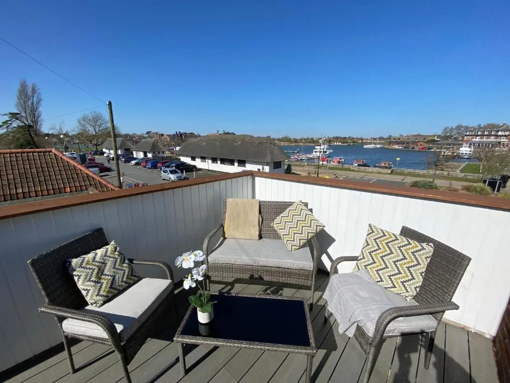Swan View, Oulton Broad