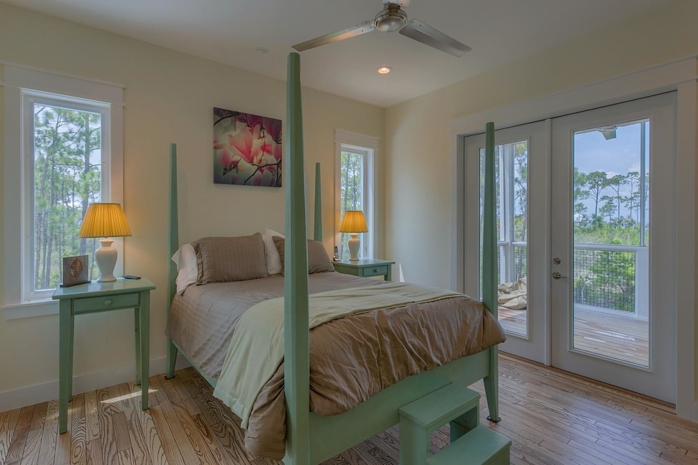 Port Side Manor — 4