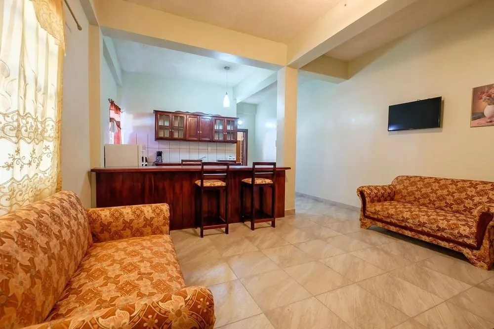Tropicana Condominiums - Général