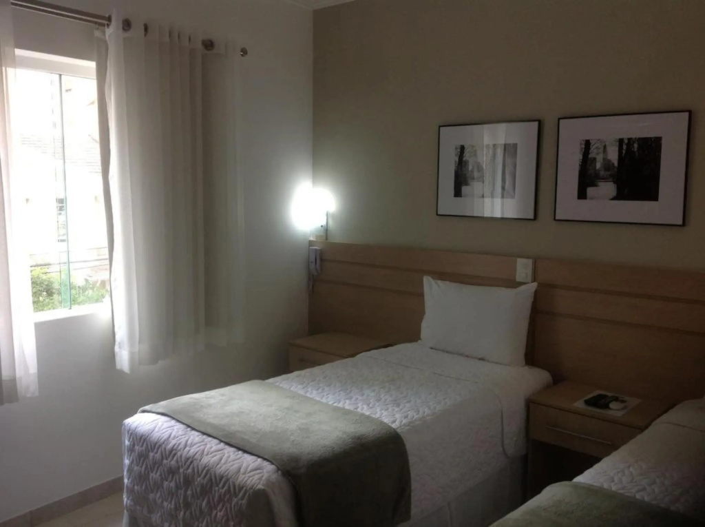 Upper Hotel — 4