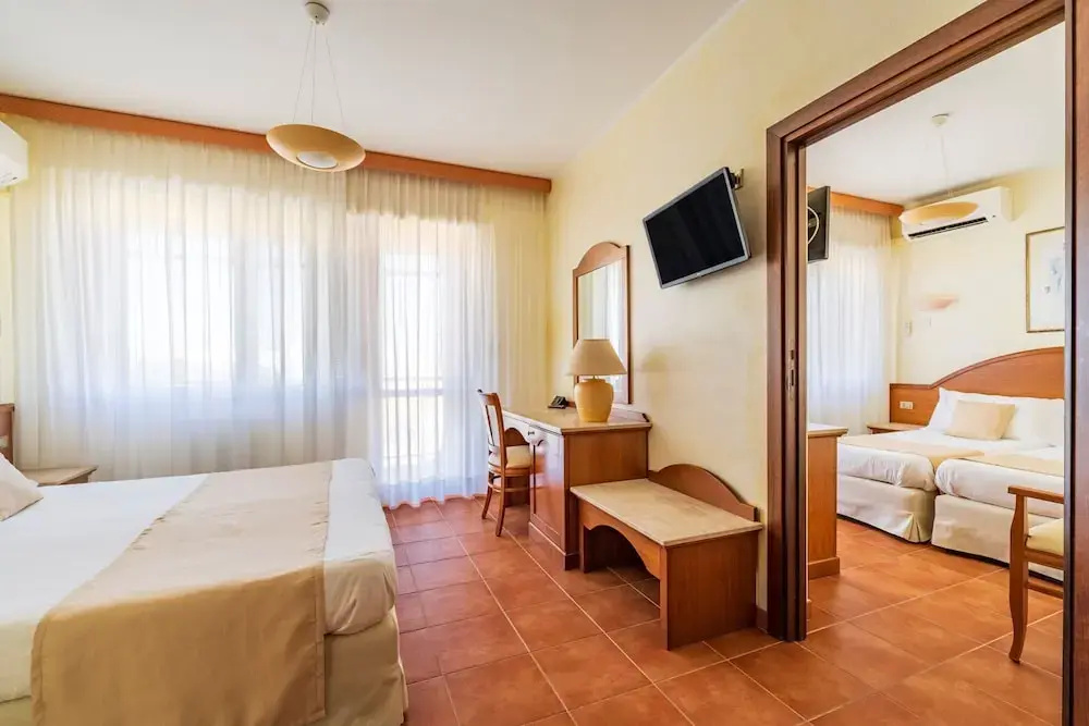 Standard Quadruple room with balcony