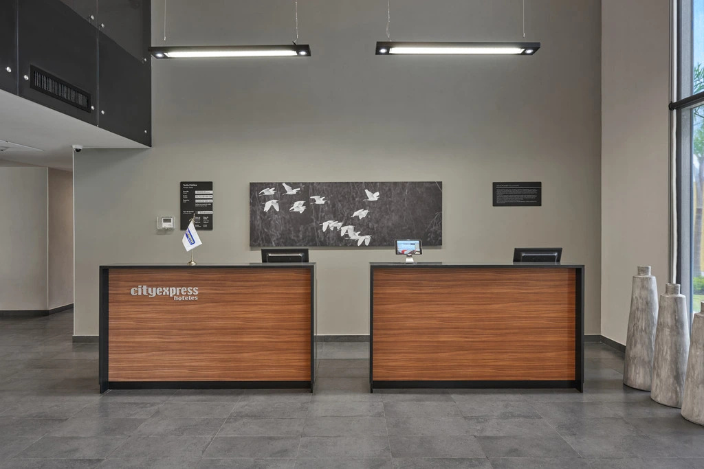Lobby & Reception