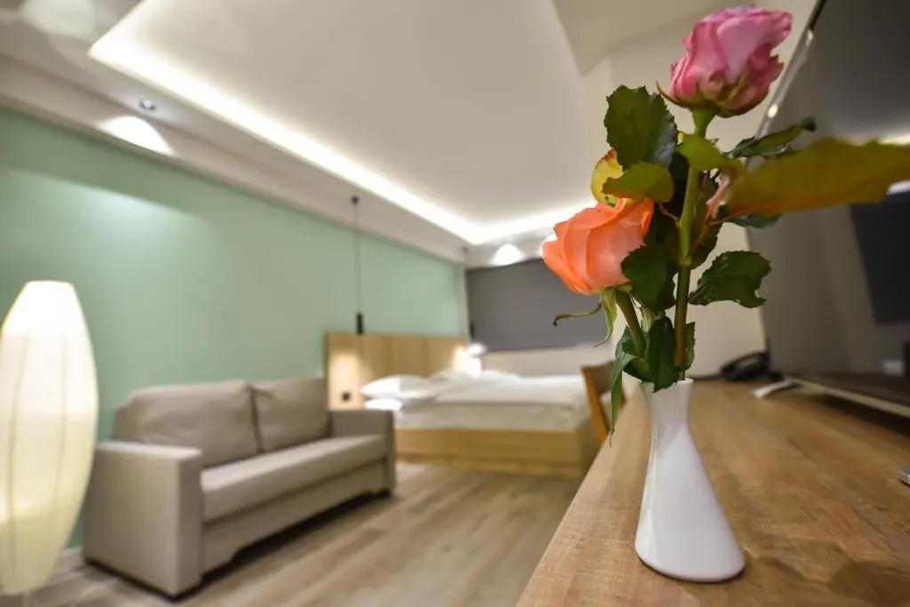 PARIS HOTEL YEREVAN — фото 1
