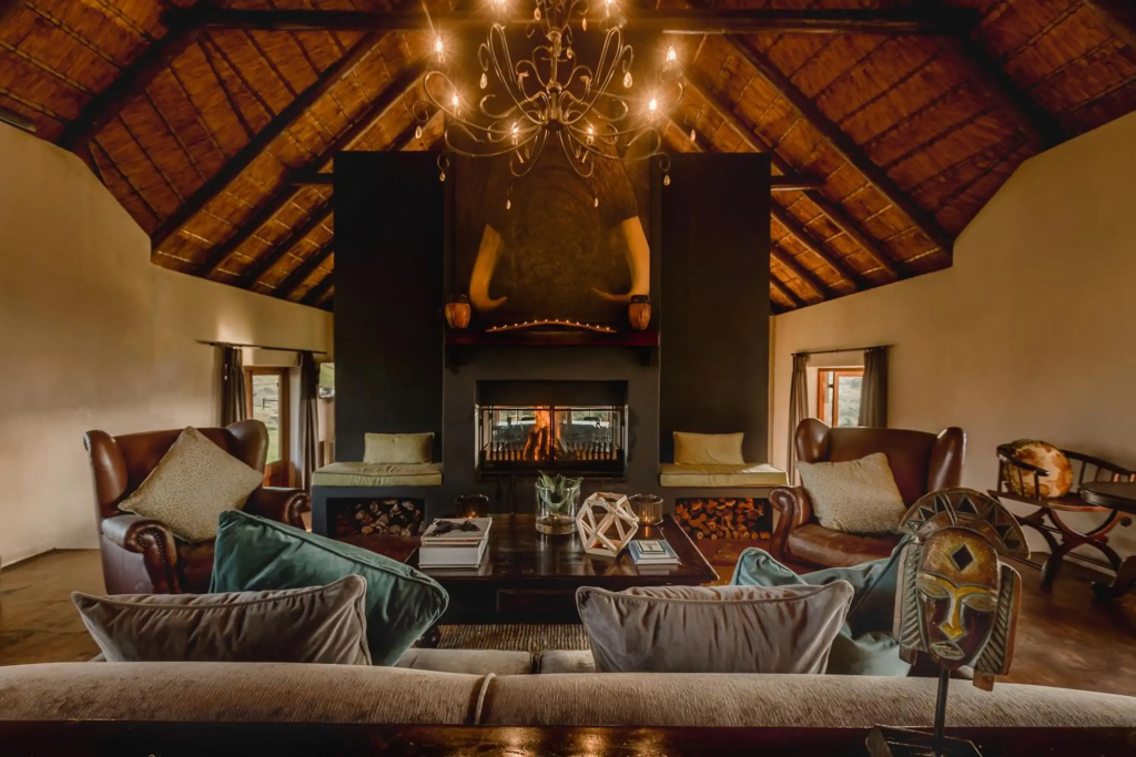 Hlosi Game Lodge - Amakhala Game Reserve - фото 17