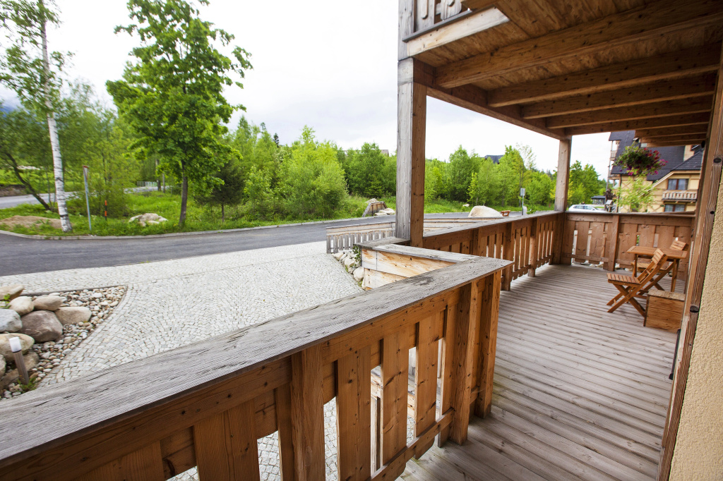 Balcony & Terrace