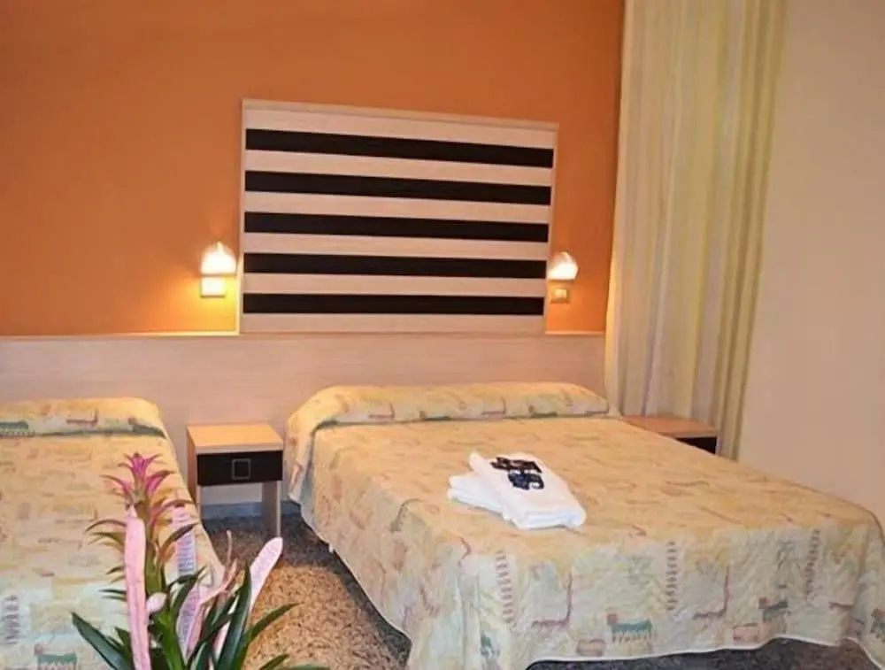Standard Triple room with balcony
