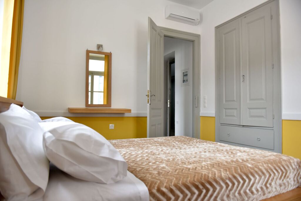 Douskos Guest House by null