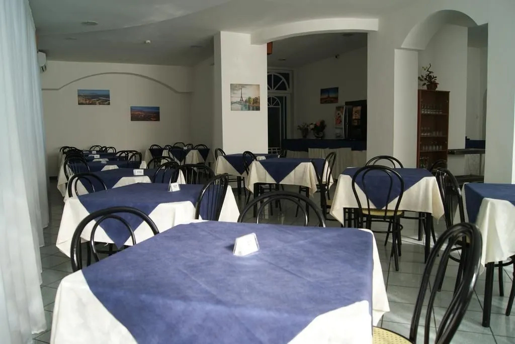Food & Beverage