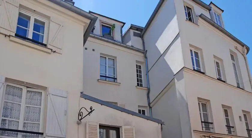 Studios Paris Appartement Mirrors