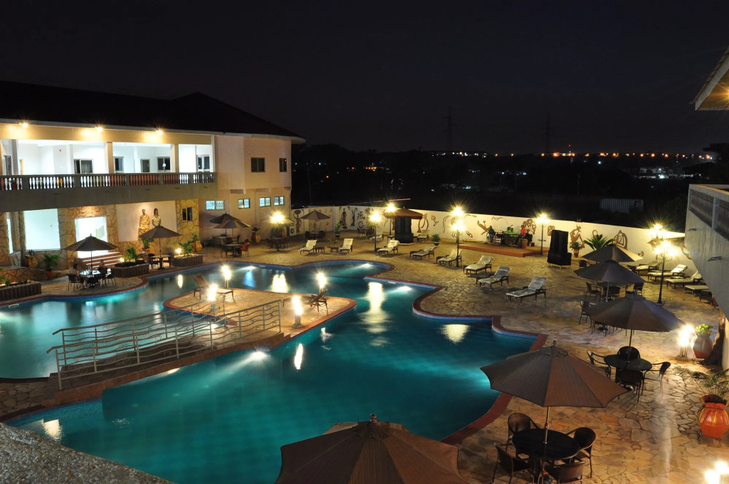 Mensvic Grand Hotel - Général