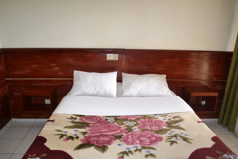 Standard Double room with balcony (full double bed)